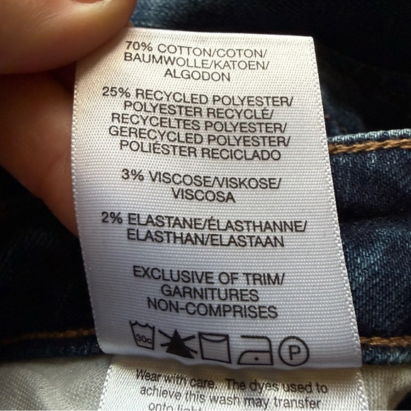 Silver Jeans Blue Distressed Beau Patches faded Denim 29 x 28.5 womens - Picture 10 of 12